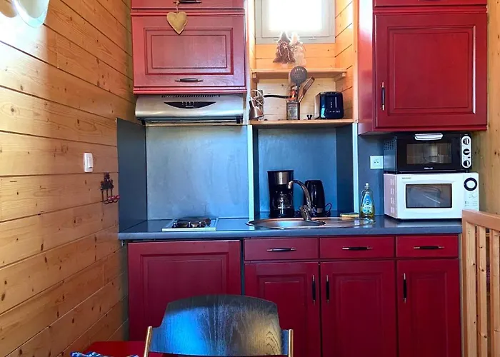 Tiny En Duplex - Face Telecabines *